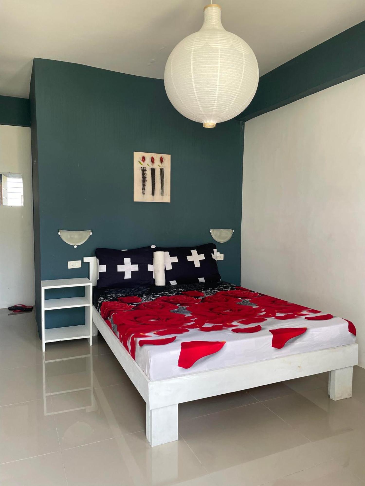 Point F Siargao Apartment Catangnan ภายนอก รูปภาพ