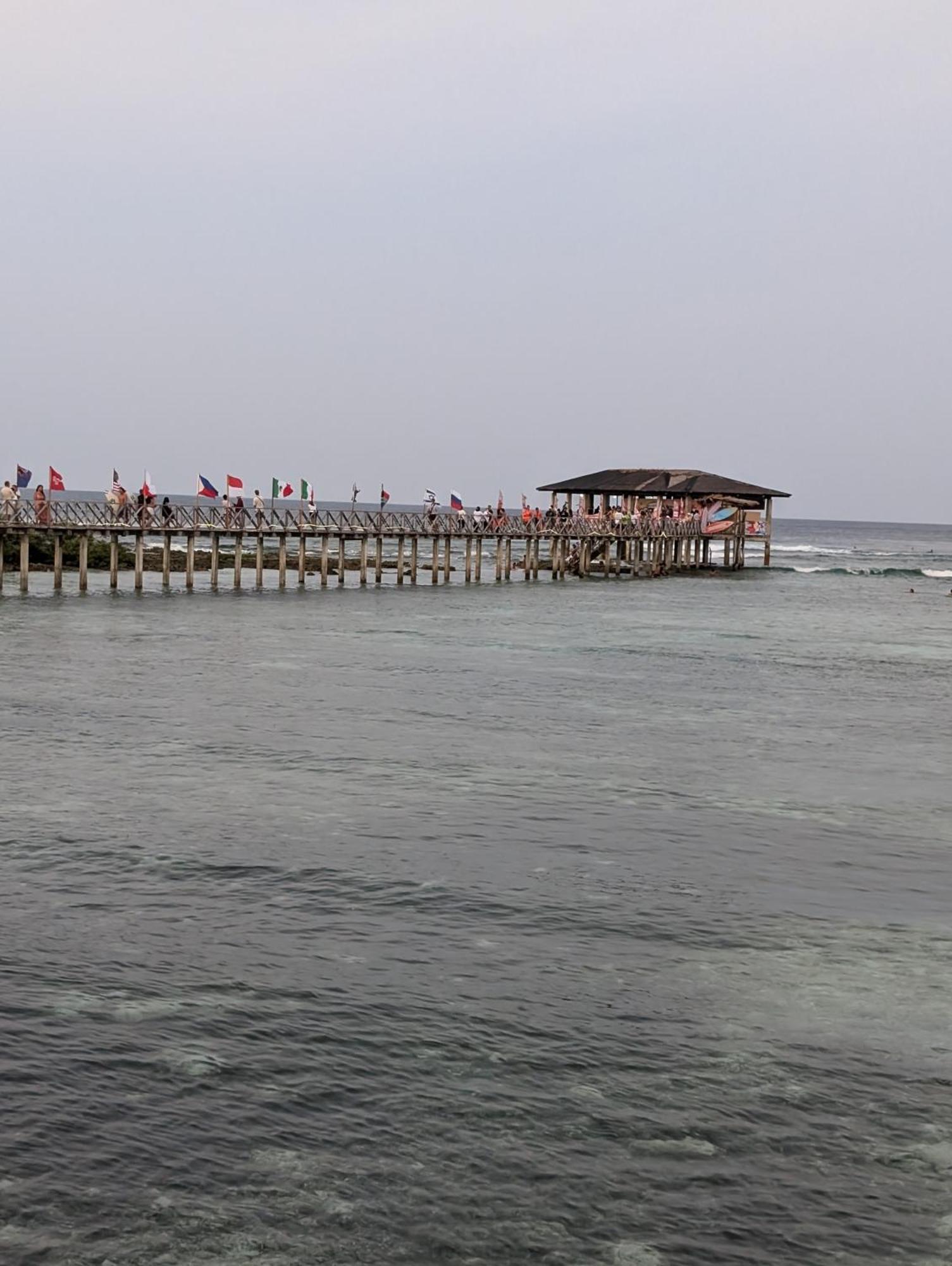 Point F Siargao Apartment Catangnan ภายนอก รูปภาพ